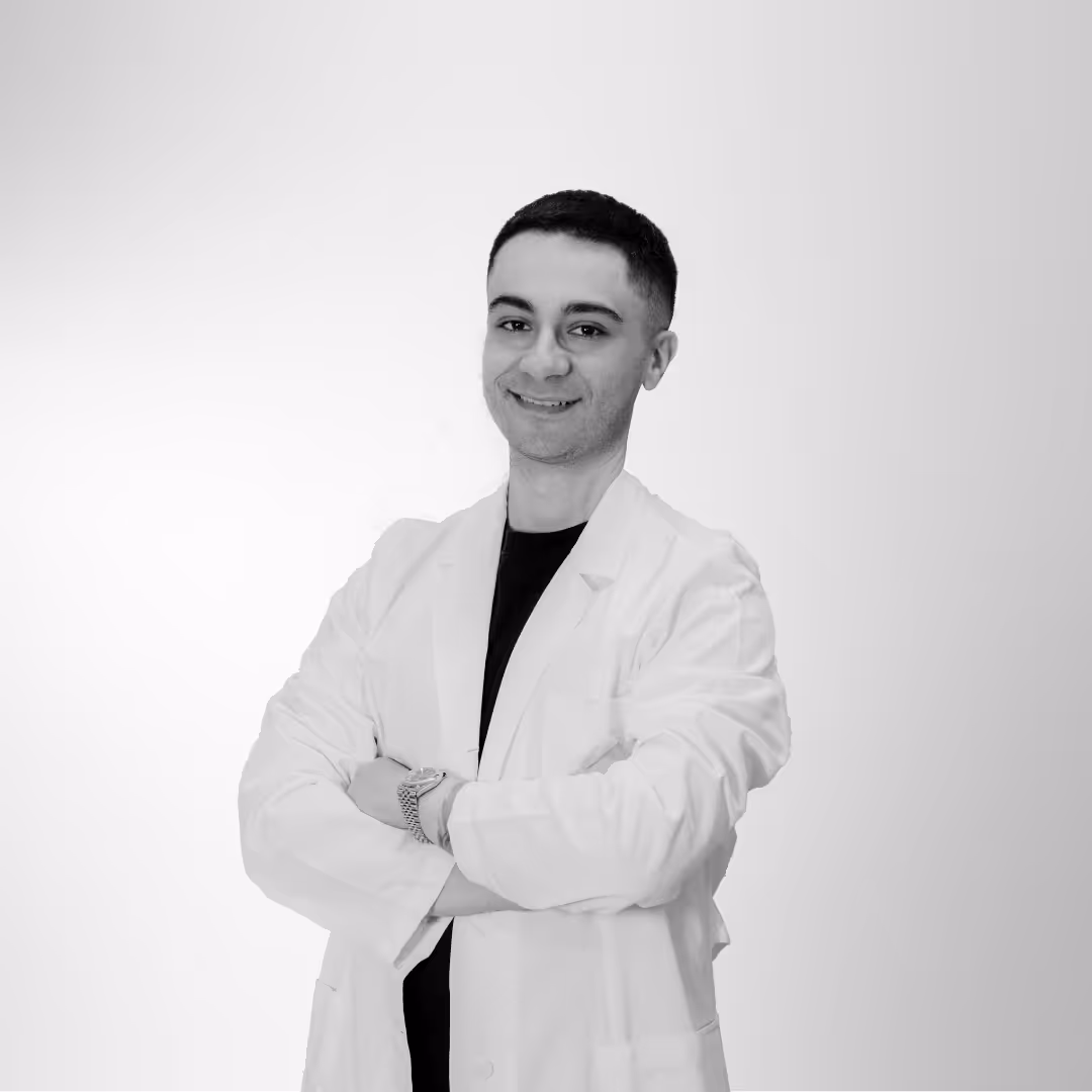 Dottor Alessio Carabellese medico dello sport e medicina estetica presso Aura Brescia